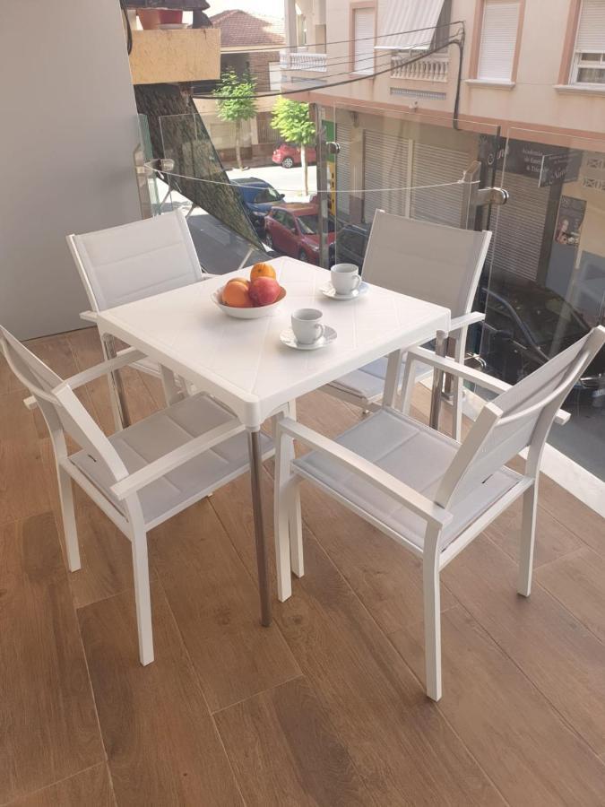 Beach Apartment Торевиеха Екстериор снимка